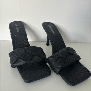 CAPE ROBIN | Black Woven Heeled Sandals